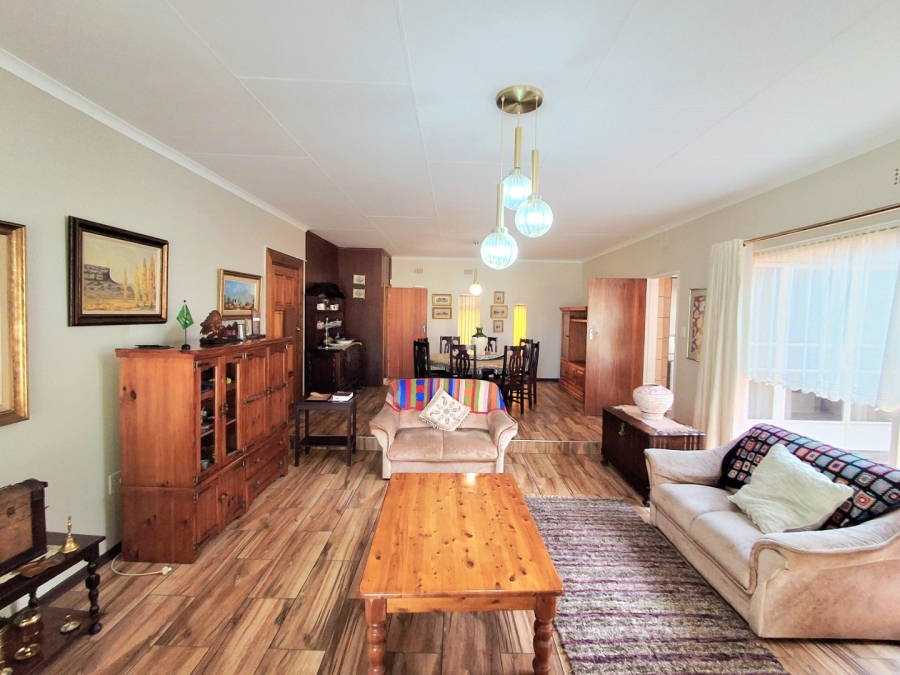 4 Bedroom Property for Sale in Vaalpark Free State